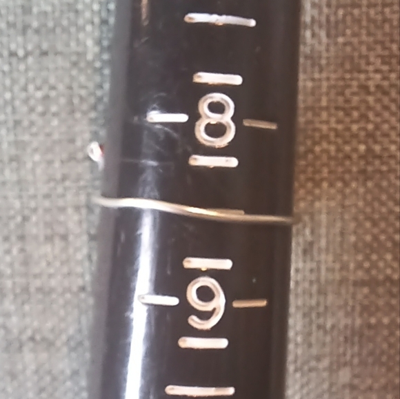 Handmade Wire Ring w/ Swarovski Beads - New Item (Sz 8.5) - Picture 4 of 4